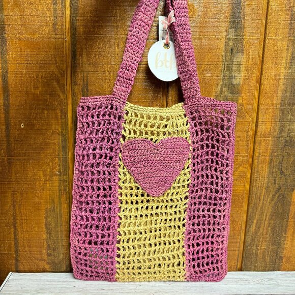 BTB Los Angeles Heart Stripe Large Tote - Picture 1 of 5